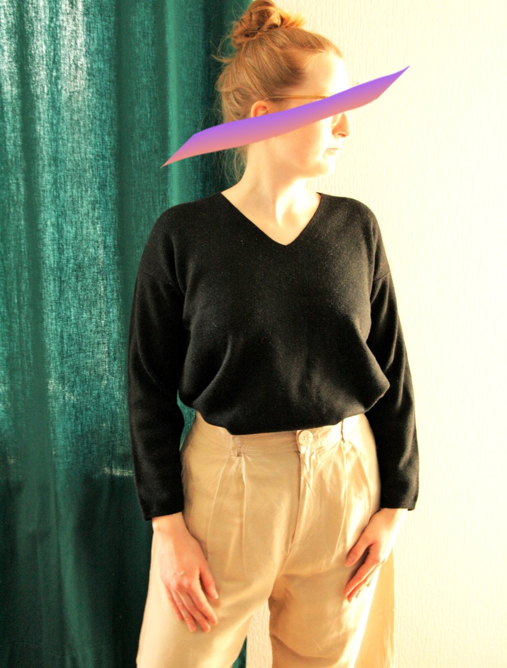 Schwarzer Pullover V-Ausschnitt