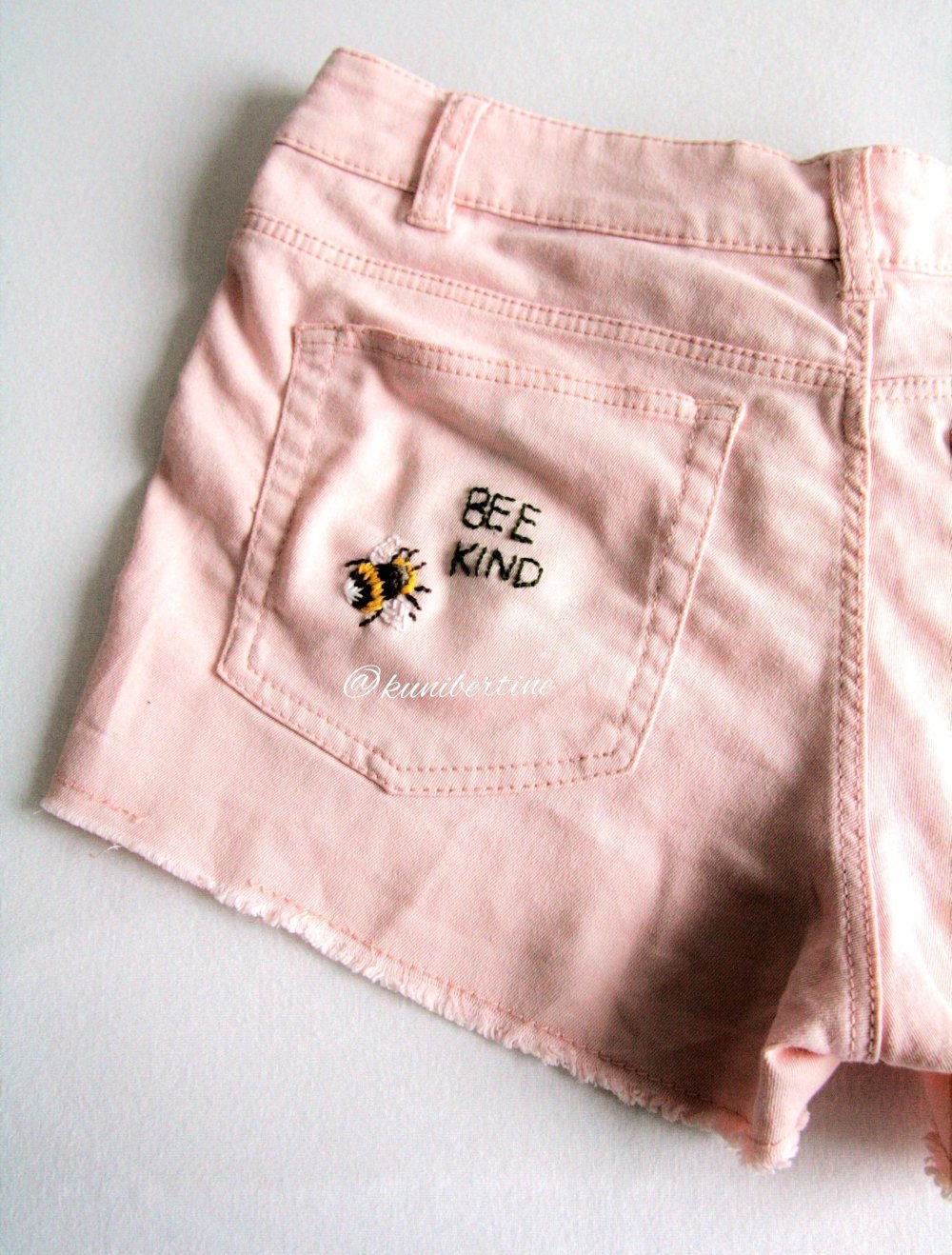 Jeansshorts mit  Embroidery bee kind