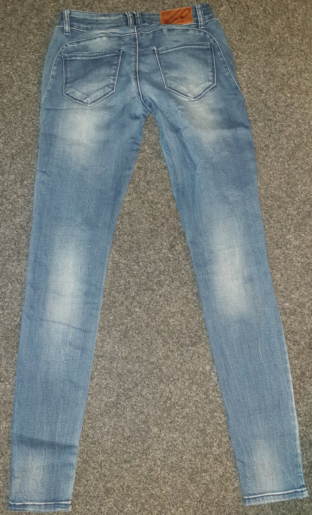 Blaue Bikerjeans 