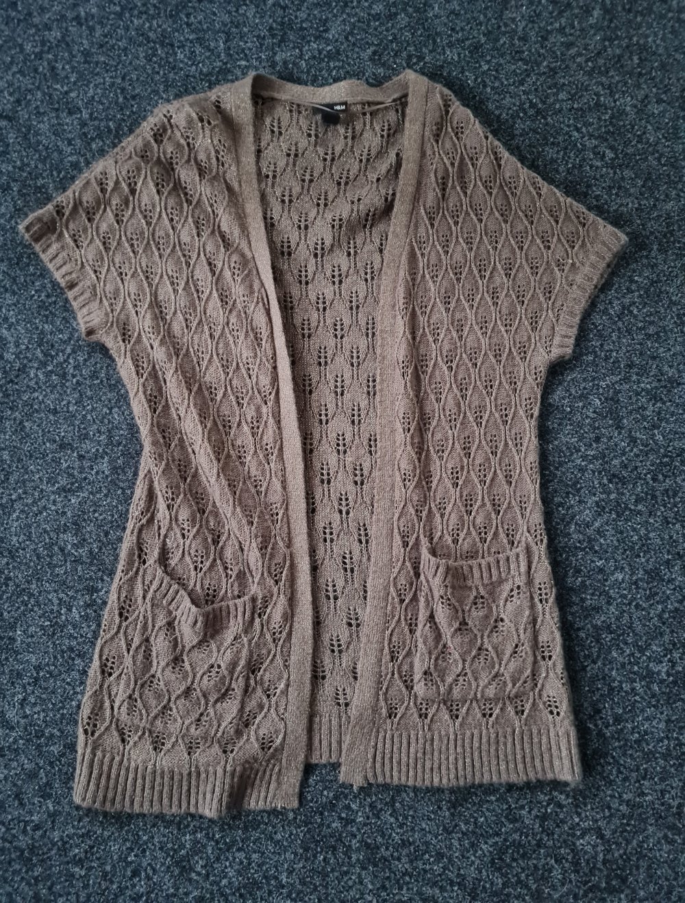 Khakifarbene Strickweste