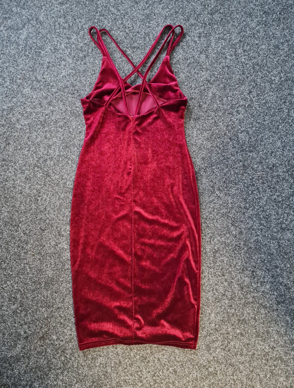 Rotes Samtkleid