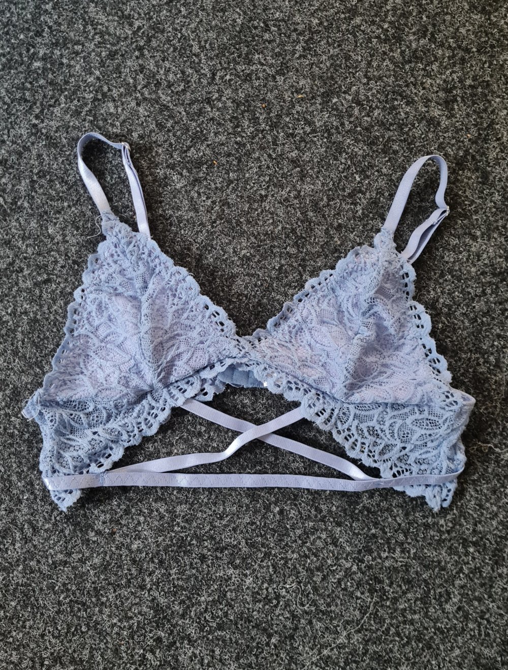 Hellblauer Underboob BH Spitze