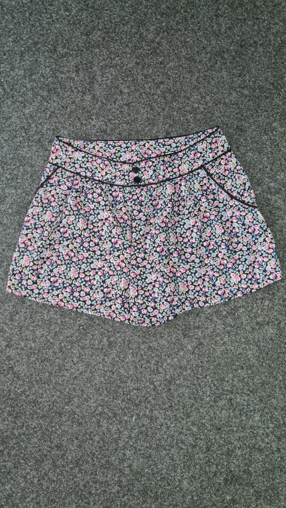 Blümchen Shorts 