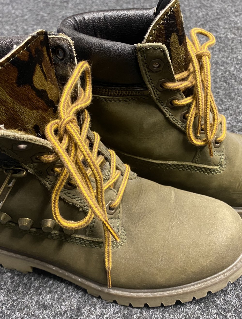 Schnürboots Khaki Camouflage