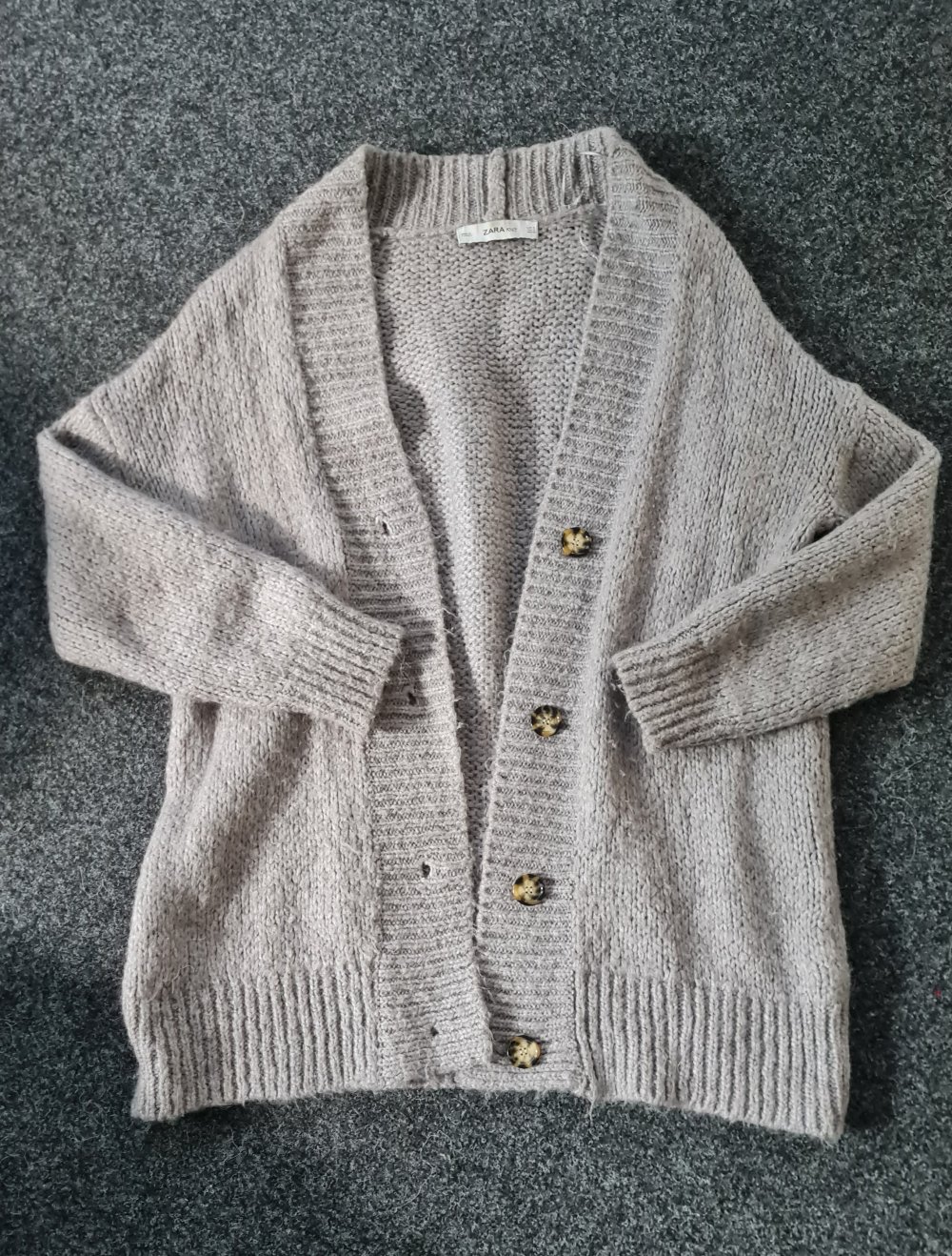 Graue lange Oversize Strickjacke