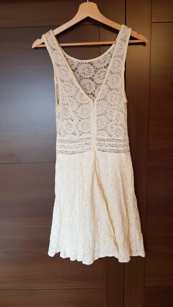 Weißes Sommerkleid