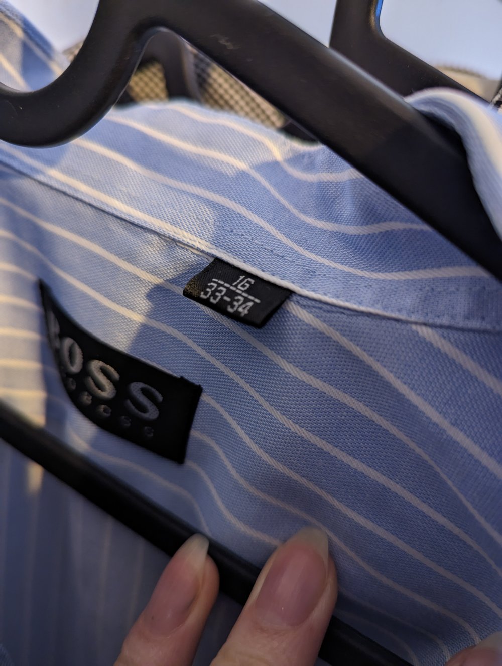 Hugo Boss Herren Hemd Gr. L (16) / blau weiß gestreift / Feste Baumwolle