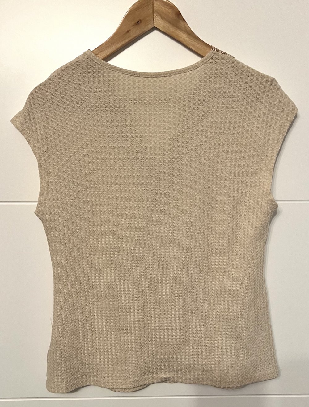 T-Shirt mit Spitzeneinsatz