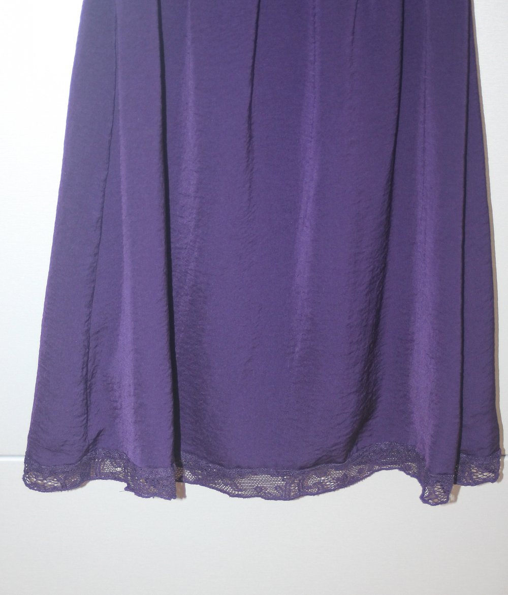 lila Spitzenkleid, Kleid mit Spitze
