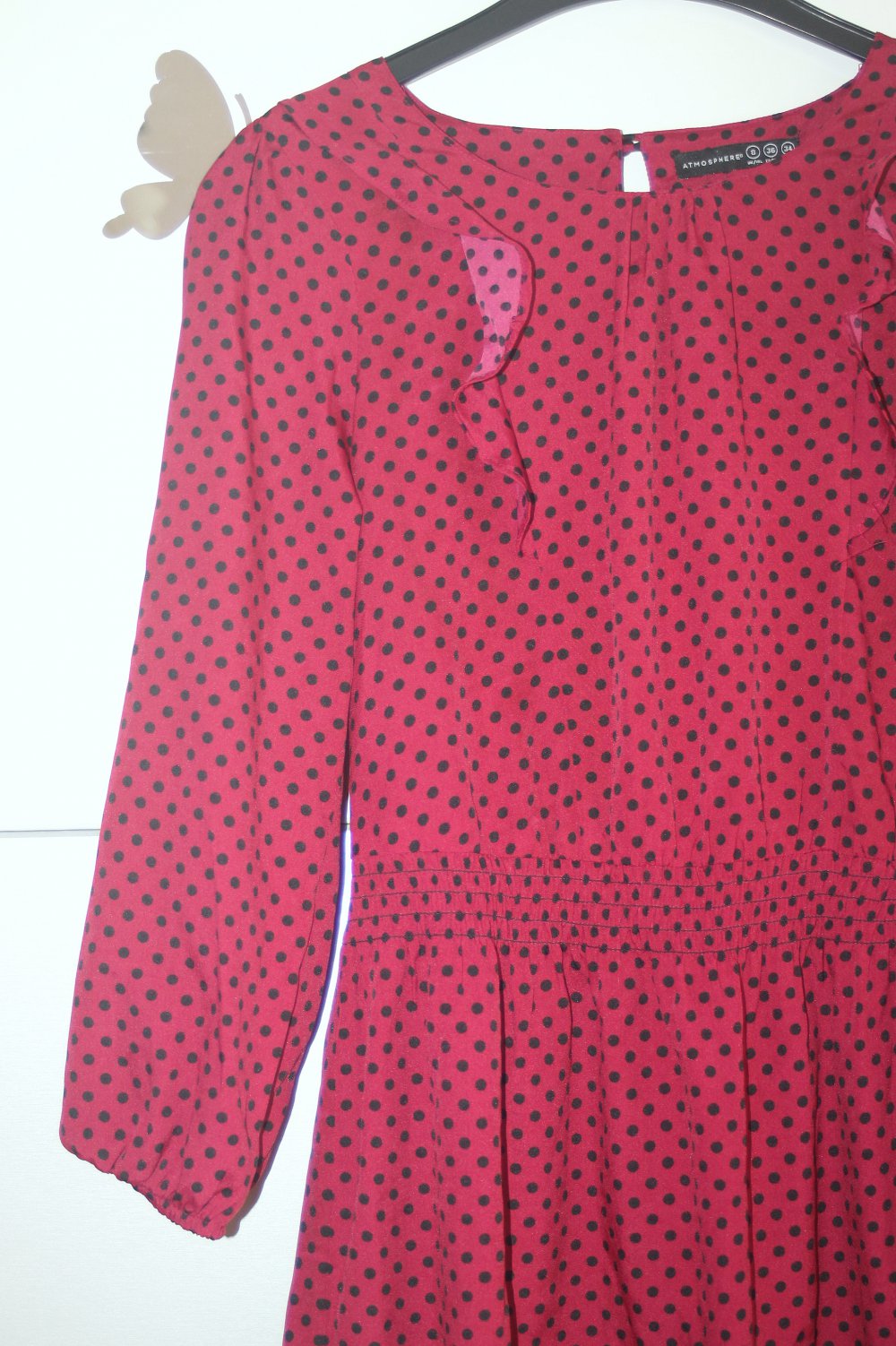 tolles, luftiges Sommerkleid mit Punkten in burgunderrot