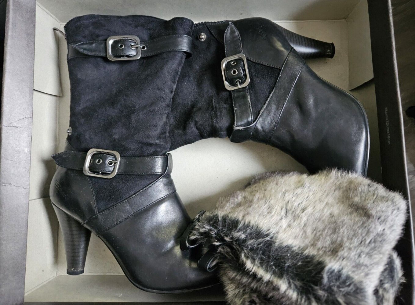 Trendy Damen Stiefelette (Tamaris) Gr. 39 black Absatzhöhe 28 mit Fellbesatz