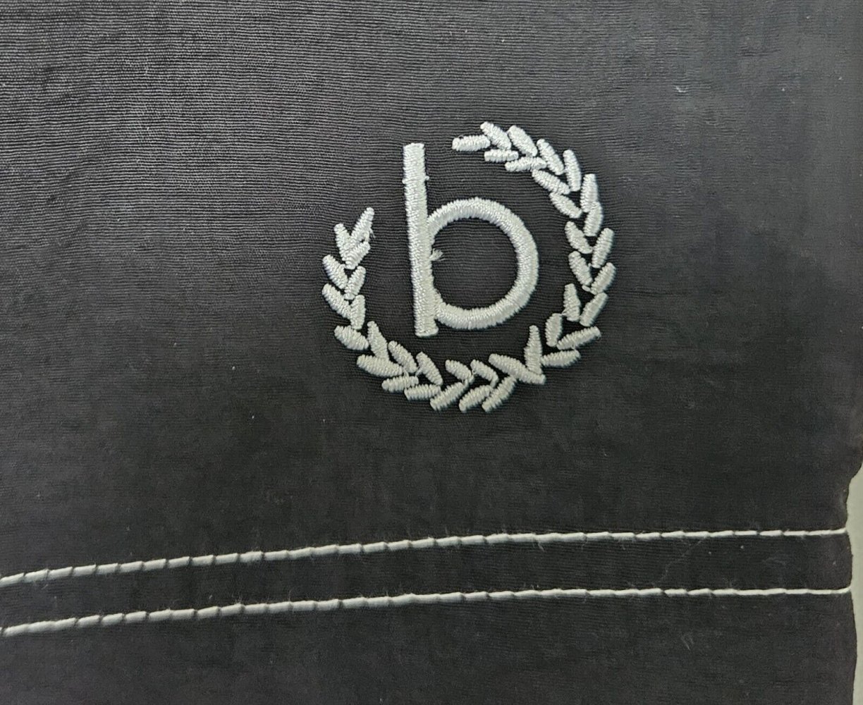 bugatti® -Herren Badeshorts Gr. XL in schwarz (Neu)