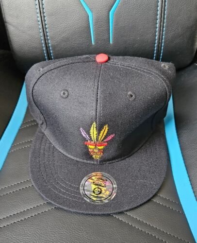 Offizielle Crash Bandicoot Aku Aku Snapback Kappe (NEU mit Etikett) Baseballcap