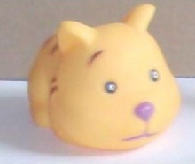 Anime Figur gelb Katze ? Hamster ?, Spielfigur Spielzeug Manga, Tischdekoration, Regaldekoration, Sammlungsstück