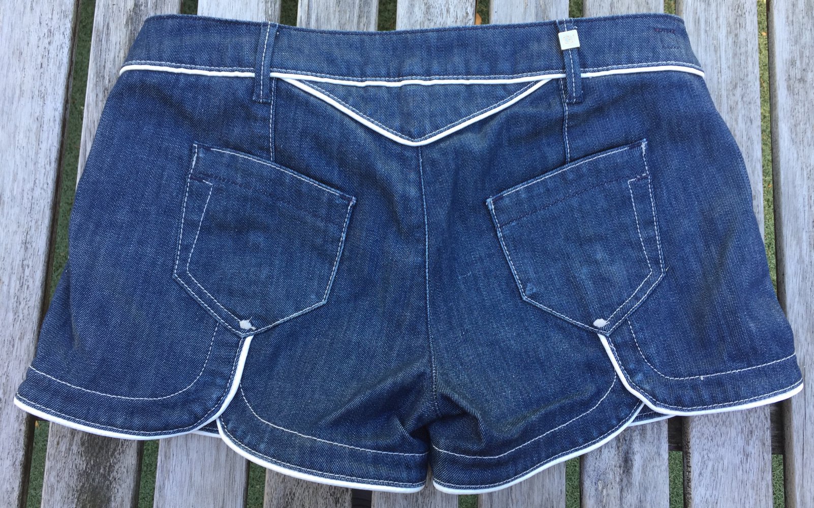 GUESS JEANS Shorts HOTPANTS Gr. 28