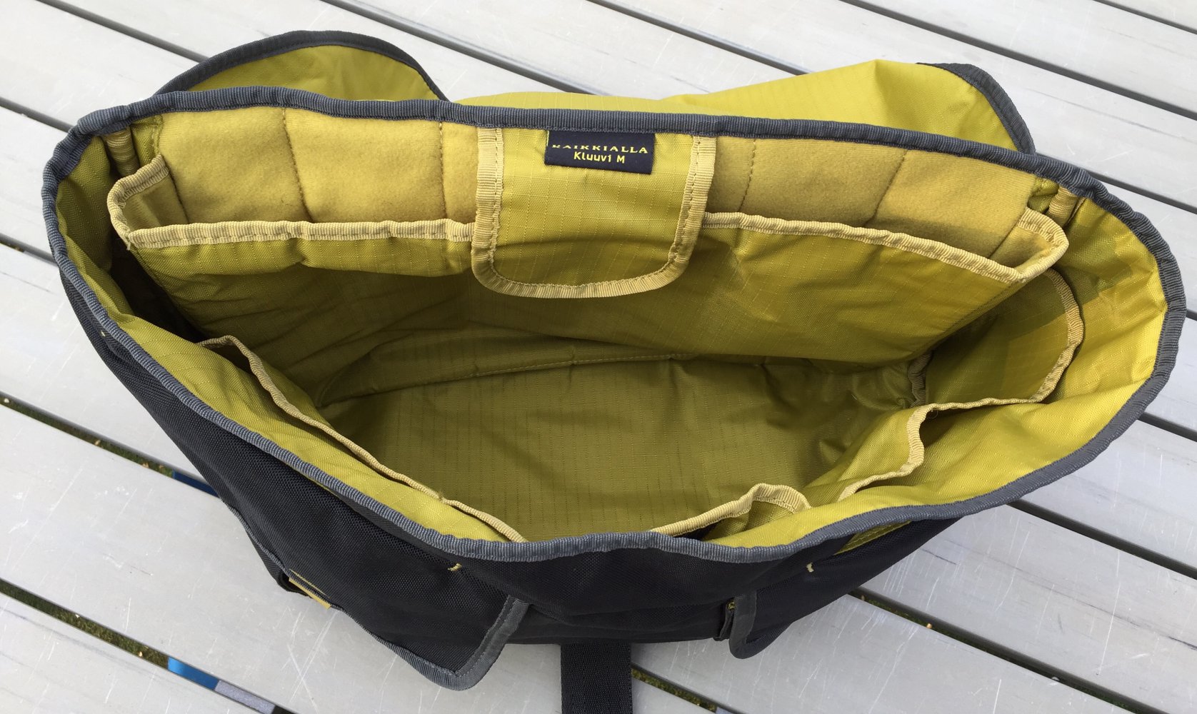 KAIKKIALLA Kluuvi M schwarz MESSENGER BAG Laptoptasche