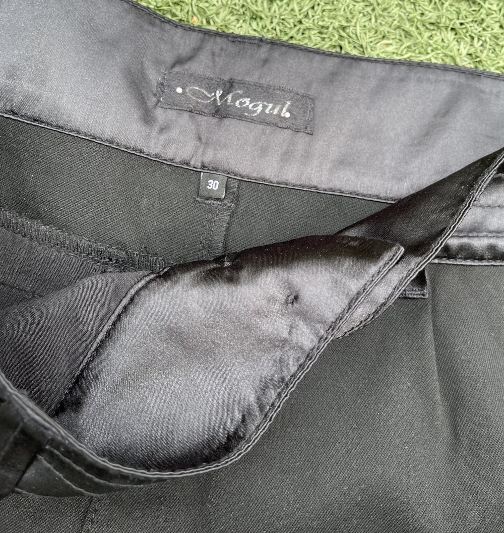 MOGUL Shorts HOTPANTS Gr. 30
