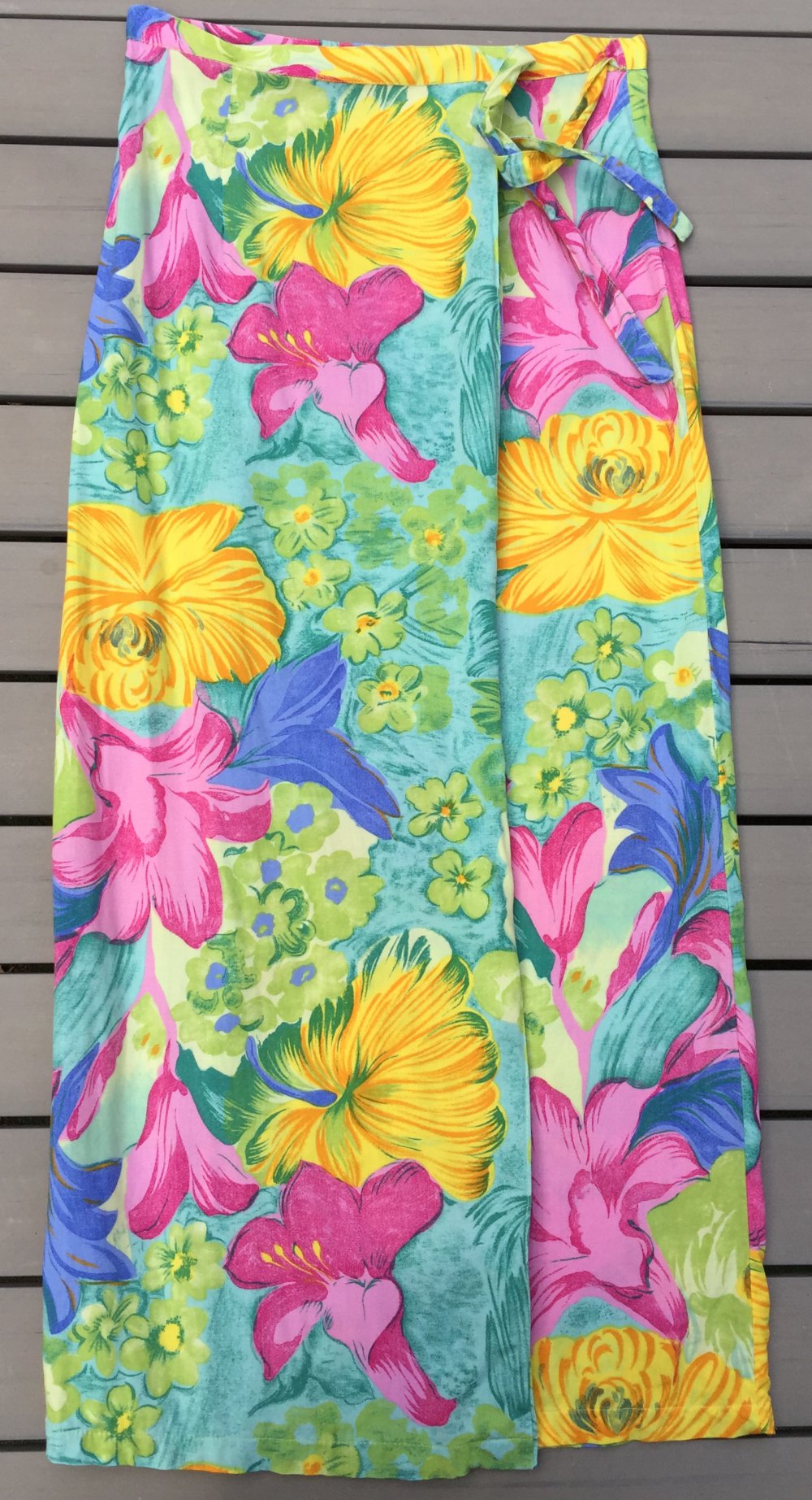 KRISTY langer WICKELROCK Blumen HAWAII Gr. M (S)