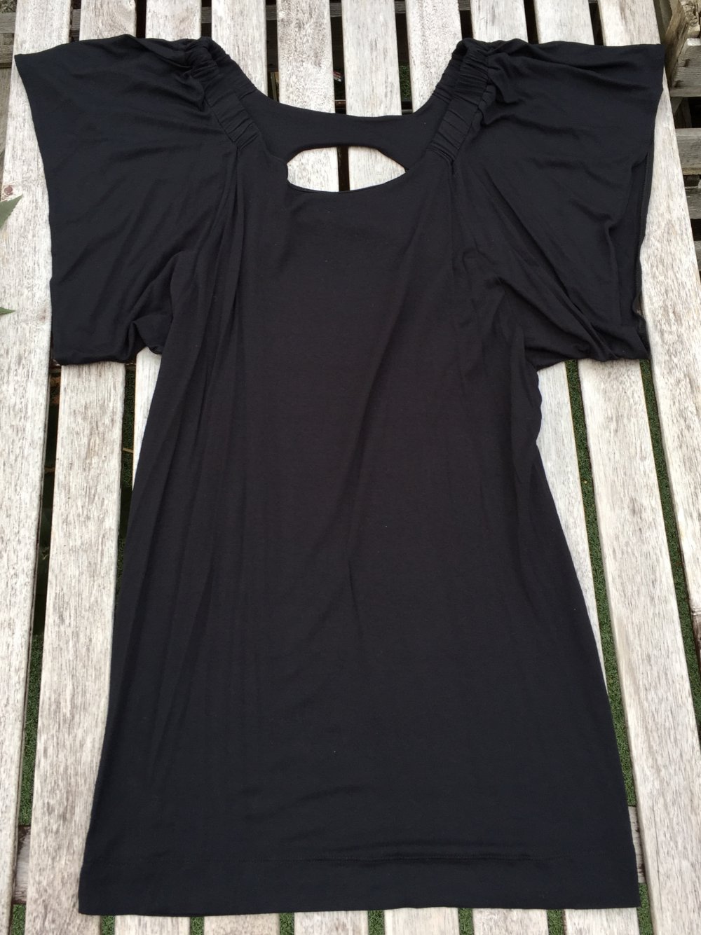 HÜFTGOLD Shirt TOP Flügelärmel RÜCKEN DEKOLLETÉ Gr. S