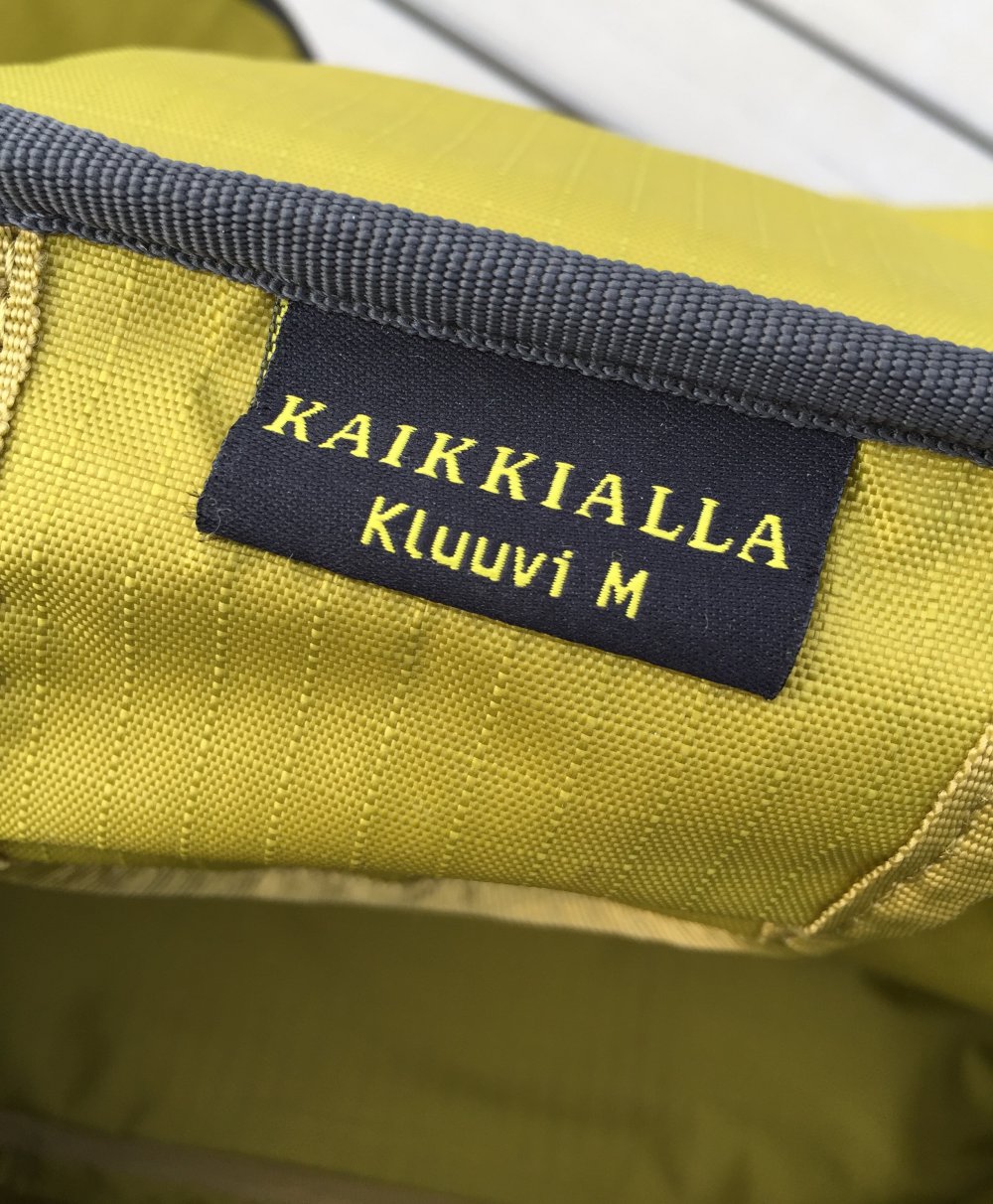 KAIKKIALLA Kluuvi M schwarz MESSENGER BAG Laptoptasche