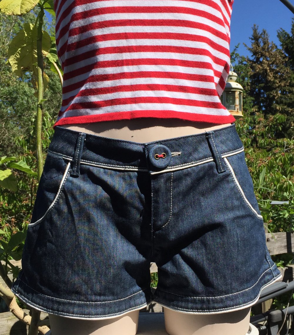GUESS JEANS Shorts HOTPANTS Gr. 28