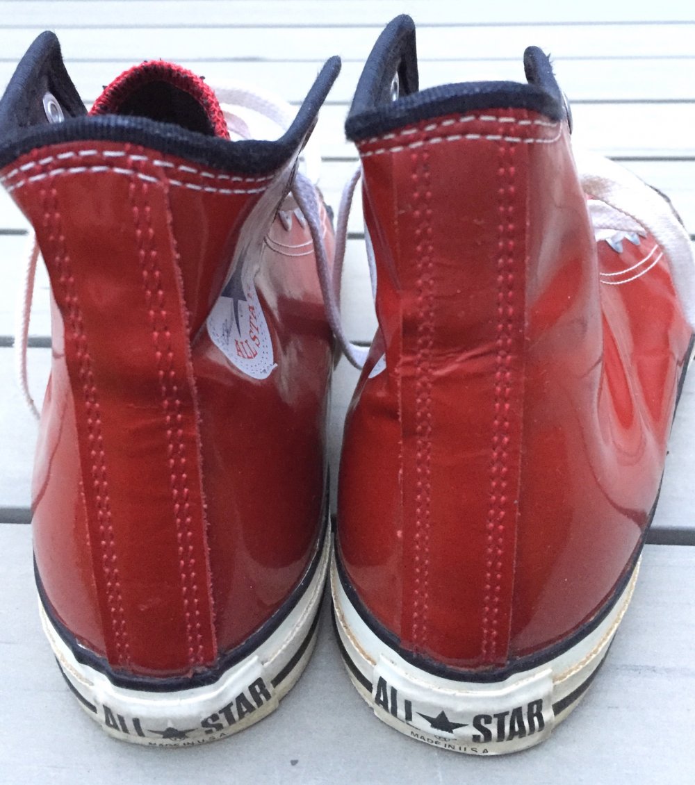 CONVERSE knallrote Lack CHUCKS Gr. 40