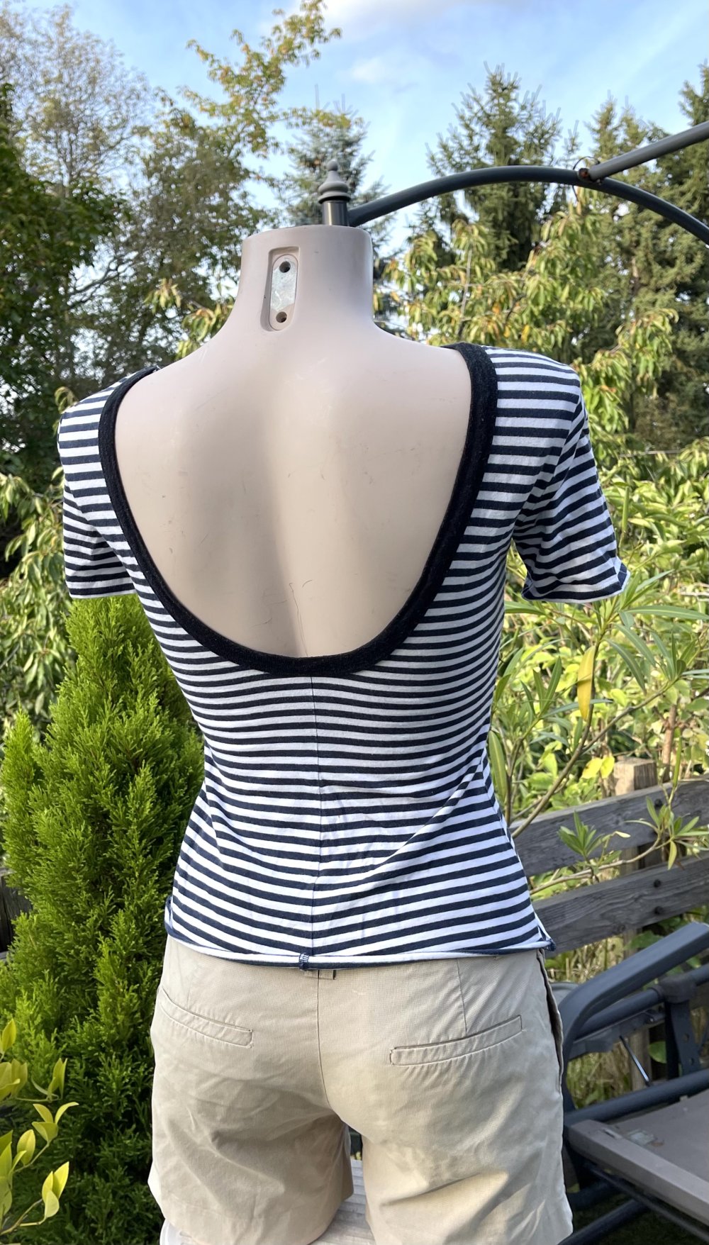 &OTHER STORIES Shirt mit Rückendekolleté Gr. 34