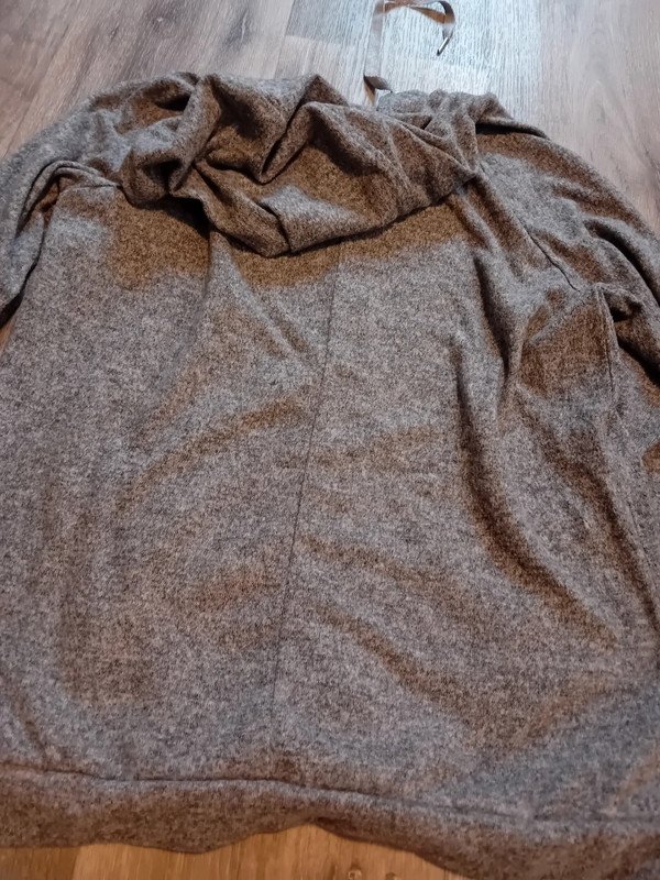 Graue Jacke Laura Torelli S Kapuze Perlen