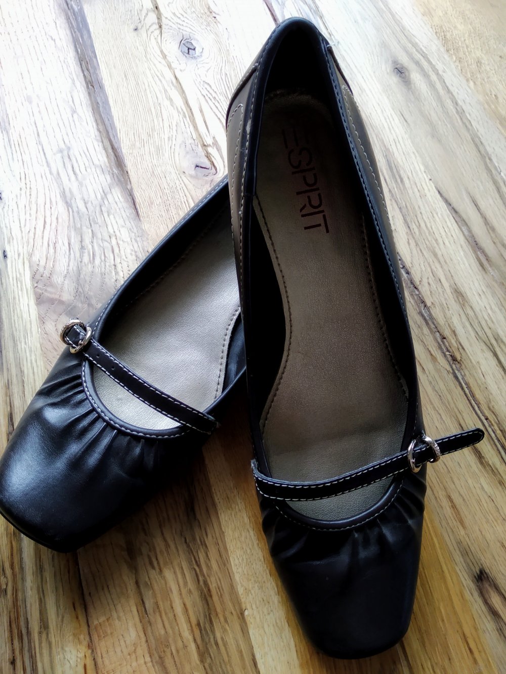 Ballerinas mit Miniabsatz