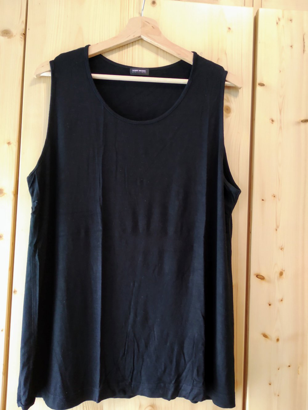 Top schwarz