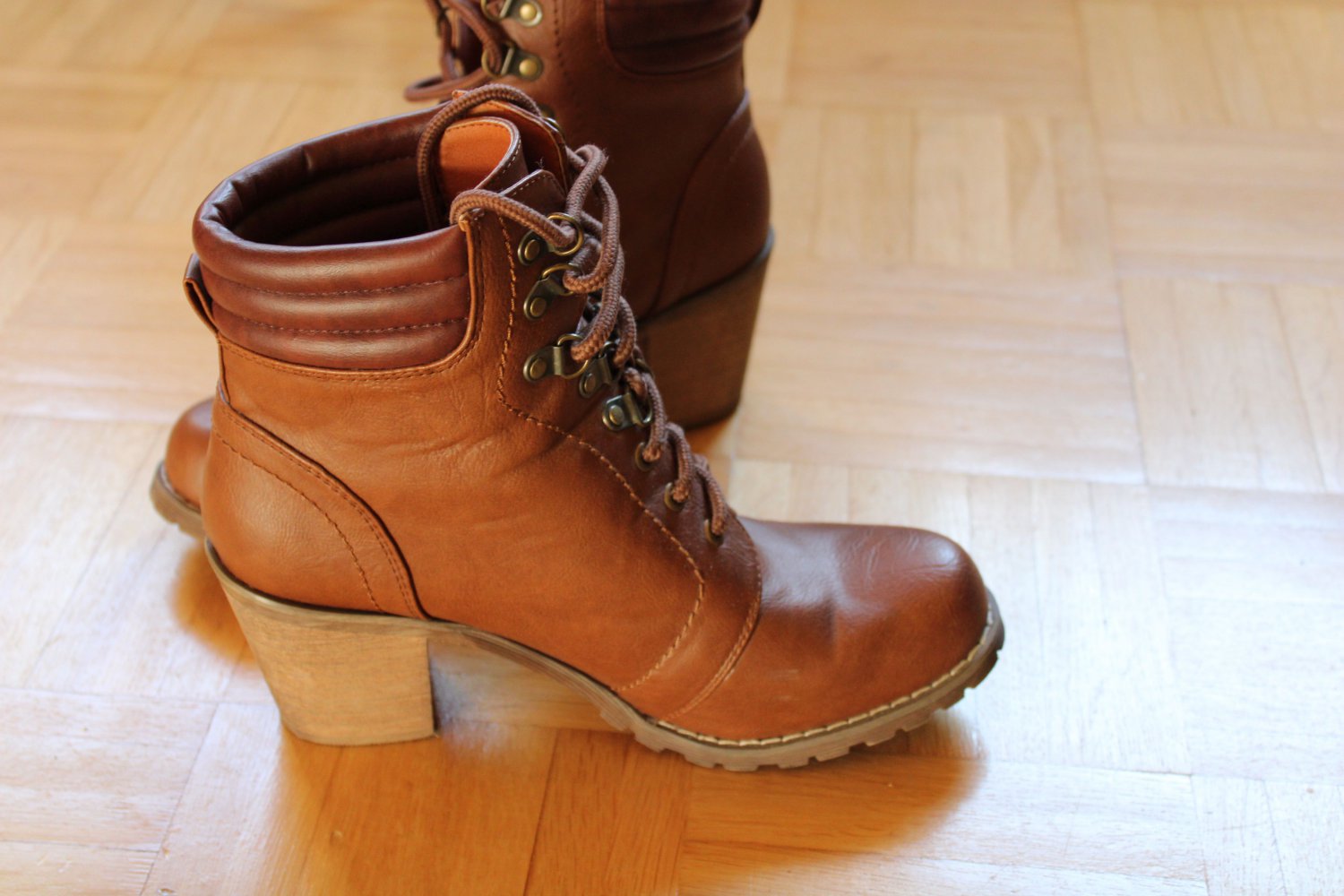 Stiefelette mit Absatz