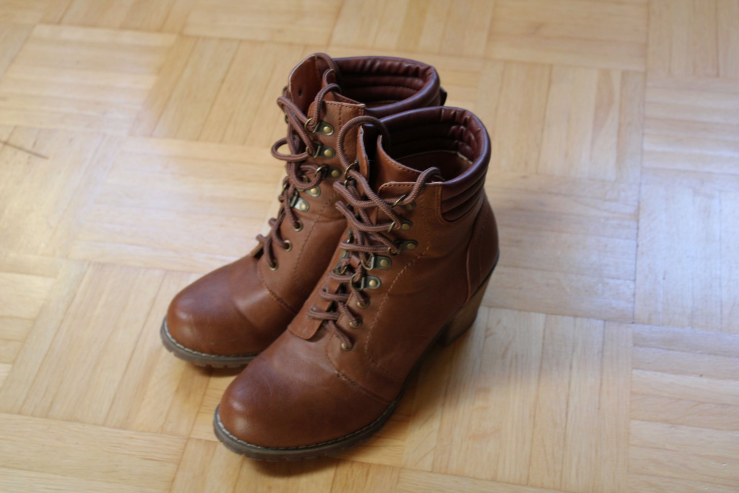 Stiefelette mit Absatz