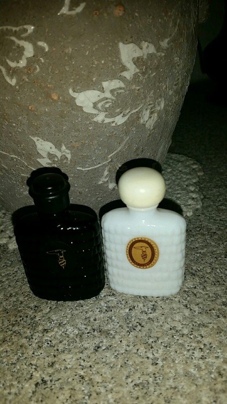2 x Miniatur TRUSSARDI weiß und schwarz je 5ml nwt Parfum Damen oder Herren?