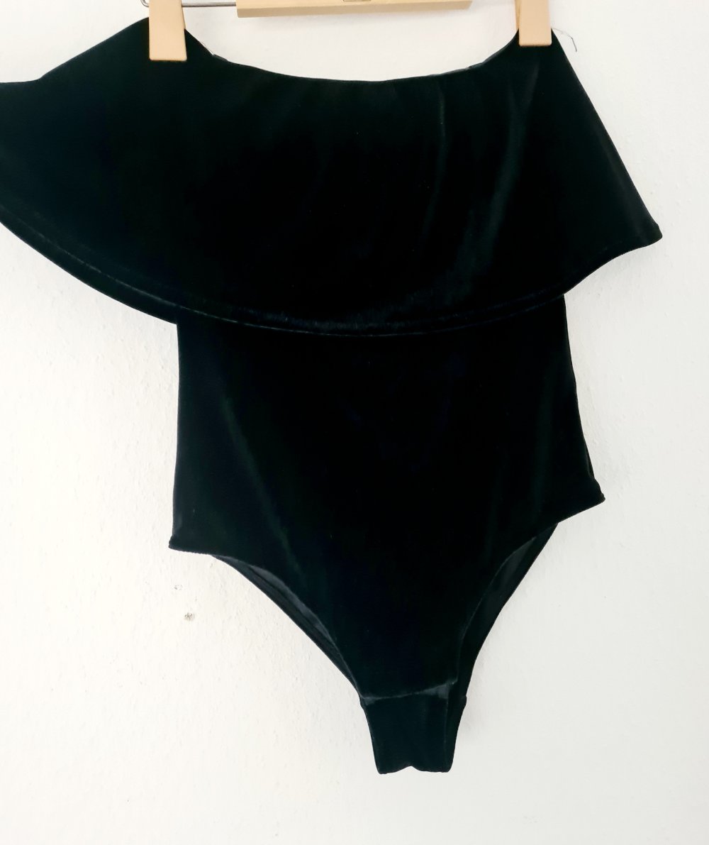 H&M Schulterfrei sexy Body