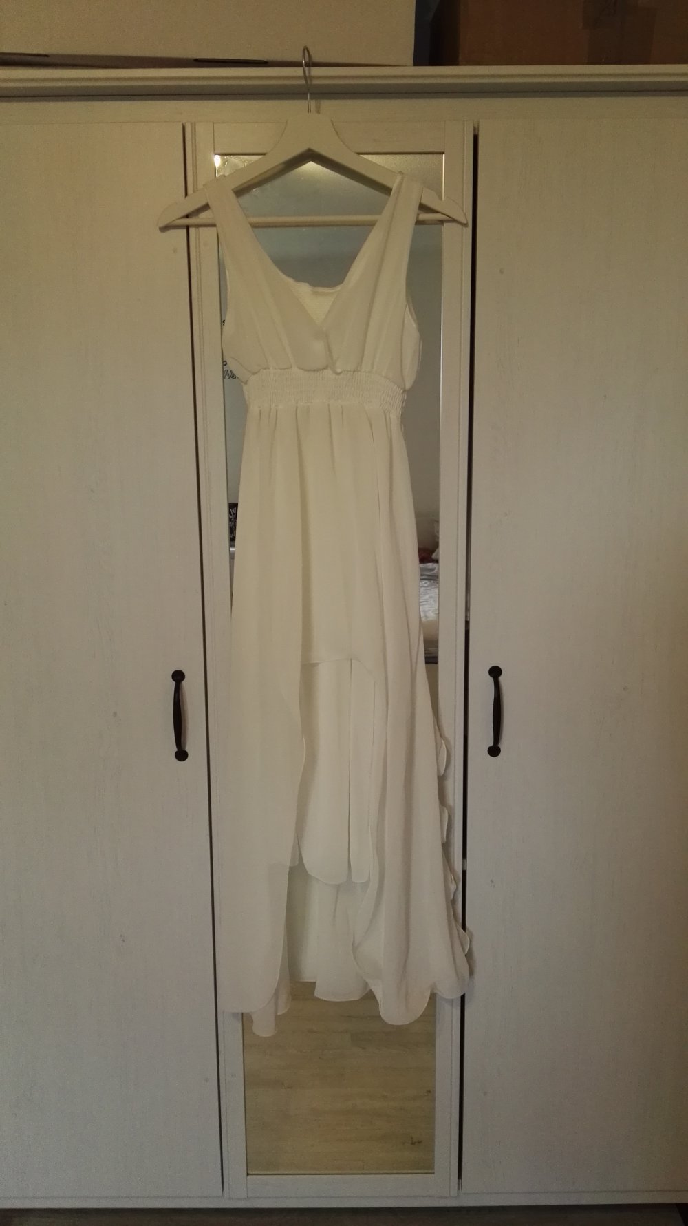 Weißes Sommerkleid