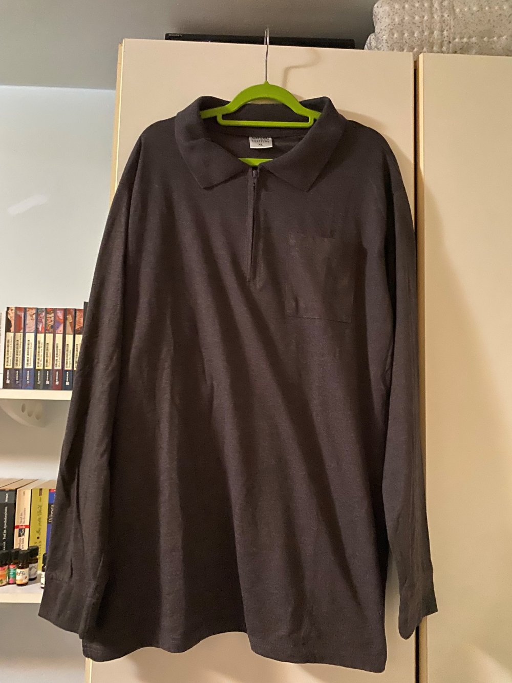 Dunkelgraues Poloshirt langärmlig – Größe XL – neu und ungetragen