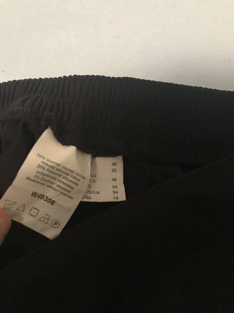 Schlupfhose Viskose/Stretch schwarz gerades Bein Grösse 46 - neu und ungetragen! 