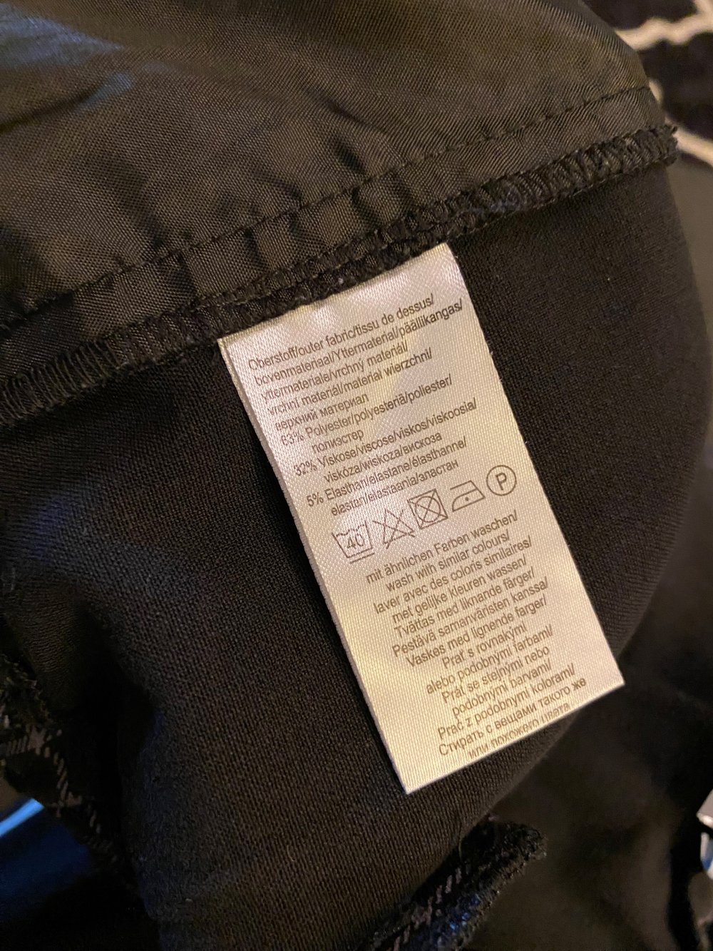 Stiefelhose/Stoffhose - schwarz graues Gitterkaro – Größe 42/44