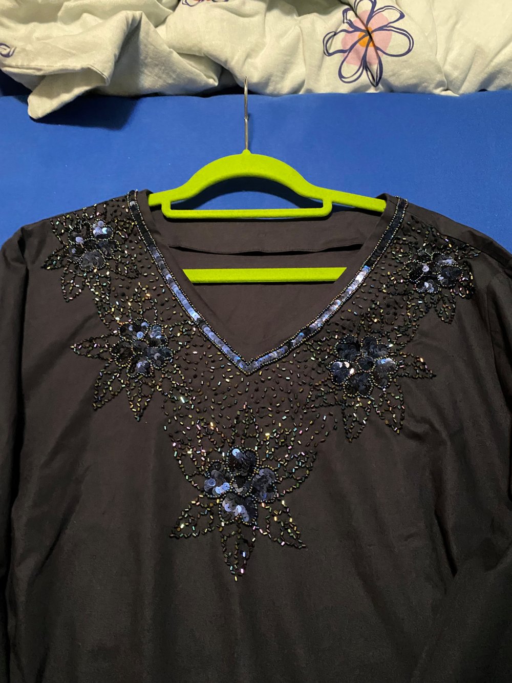 Dunkelblaue Bluse/Tunika mit Pailetten/Perlenverzierungen – Größe 48