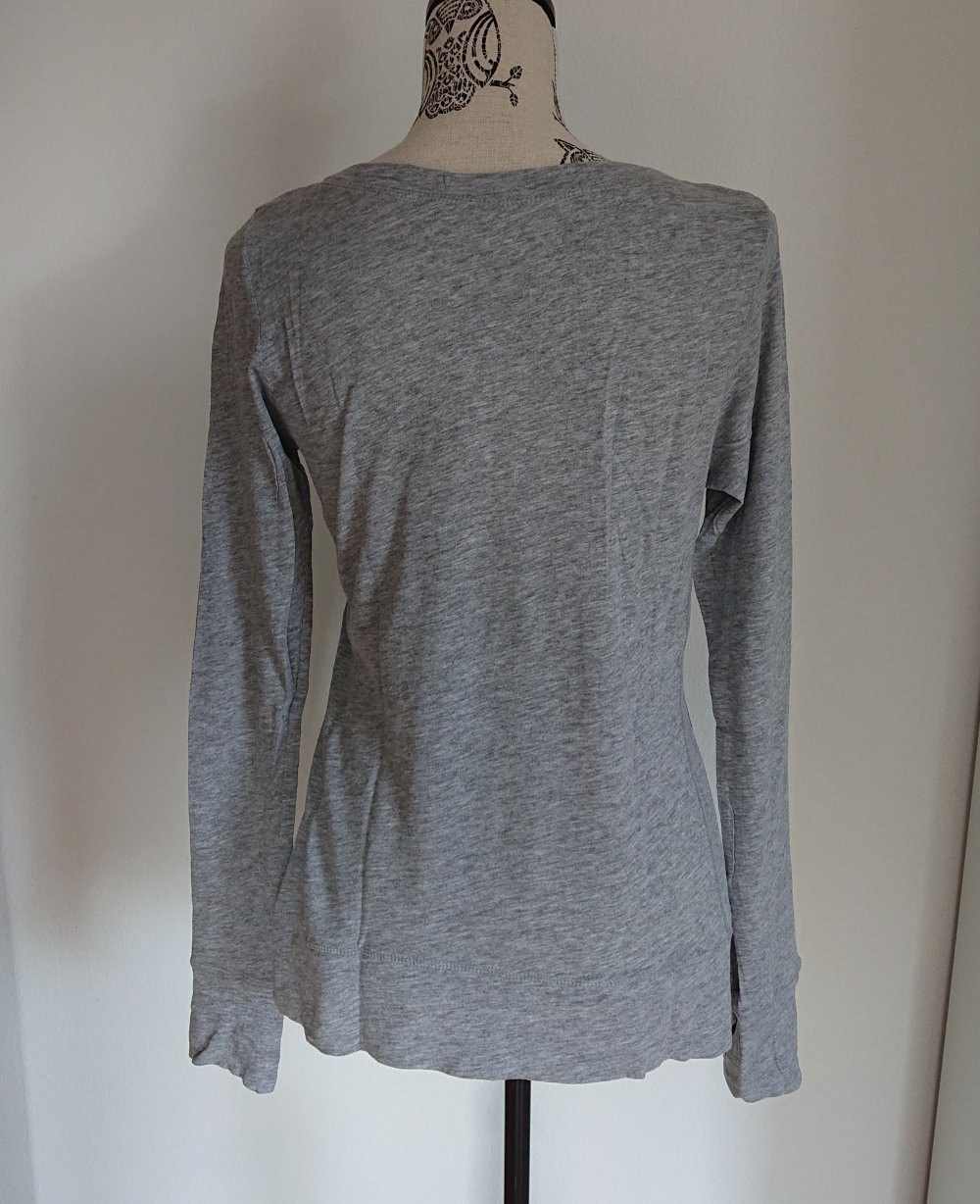 luftiges, graues Langarmshirt Sweater
