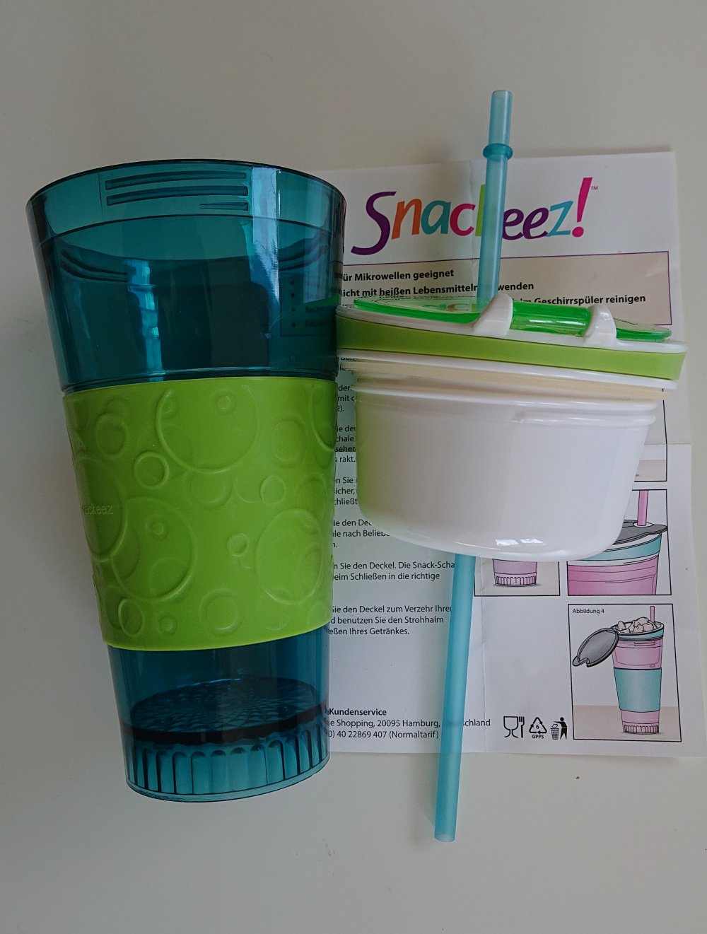 großer 2in1 Trinkbecher mit Snackdose Cup to go