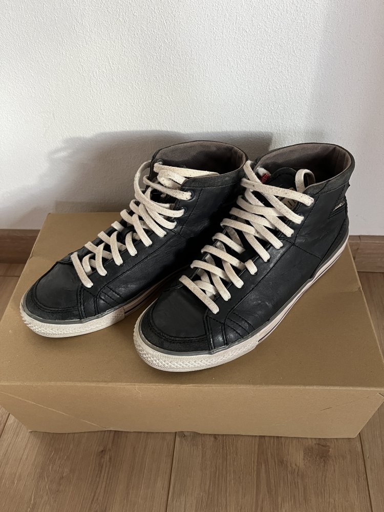 Kunstleder High-Top Sneaker