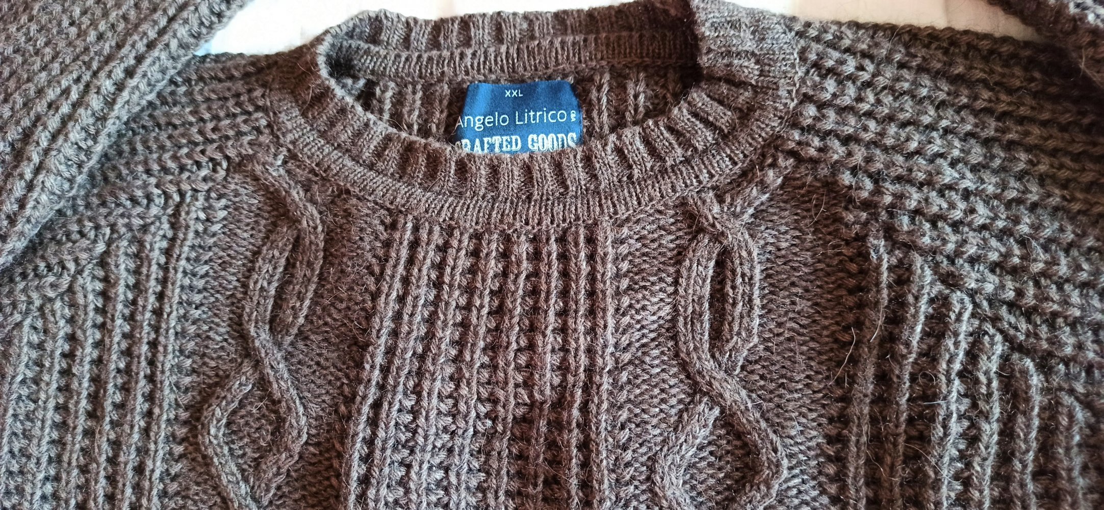 dunkelbrauner Strickpulli Neu