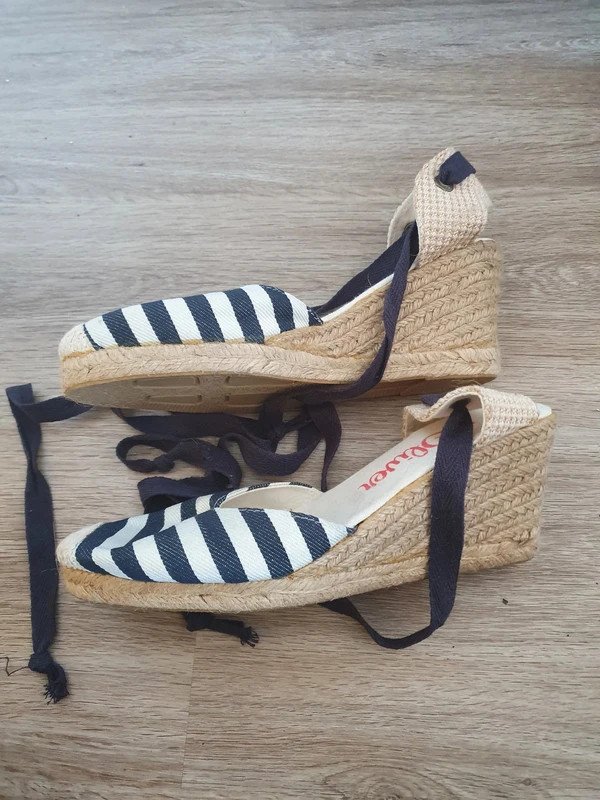 Neue Sommerschuhe mit Keilabsatz Gr. 38