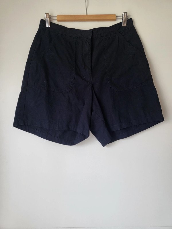 Dunkelblaue Shorts Gr. 44