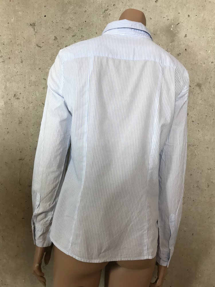 Damen Bluse Shirt aus reiner Baumwolle mit himmelblauen Streifen, klassischer Hemd Kragen, vorderer Knopfverschluss und lange Ärmel mit zwei Manschettenknopfen