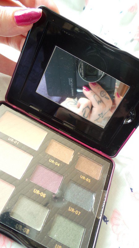 IDC Urban Style Palette Lidschatten Eyeshadow Make Up 