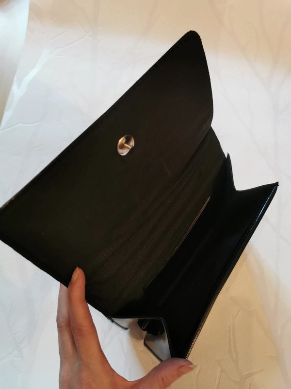 Schwarze Lackleder Handtasche