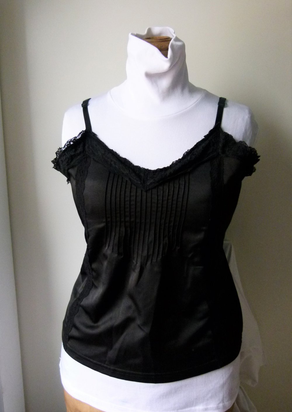 Satin Top mit Spitze, schwarz, NEU, Gothic Boho Mori Lagenlook Goa Festival Dessous