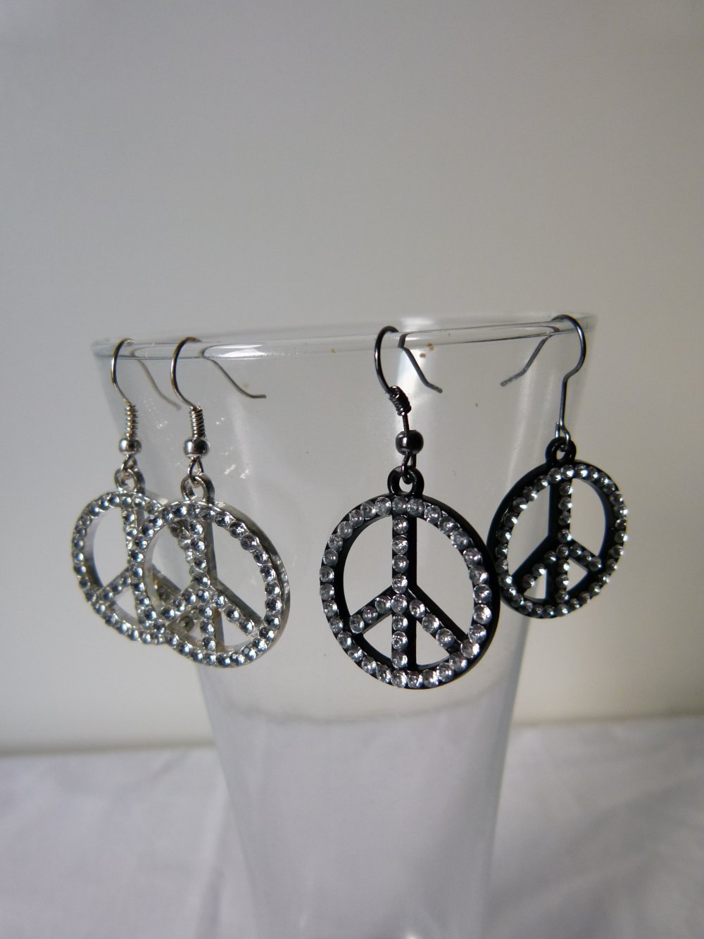 Peace Ohrringe, 2 Paar al Set, silberfarben und schwarz mit Strass, Modeschmuck, Boho Hippie Mori Goa Retro Festival